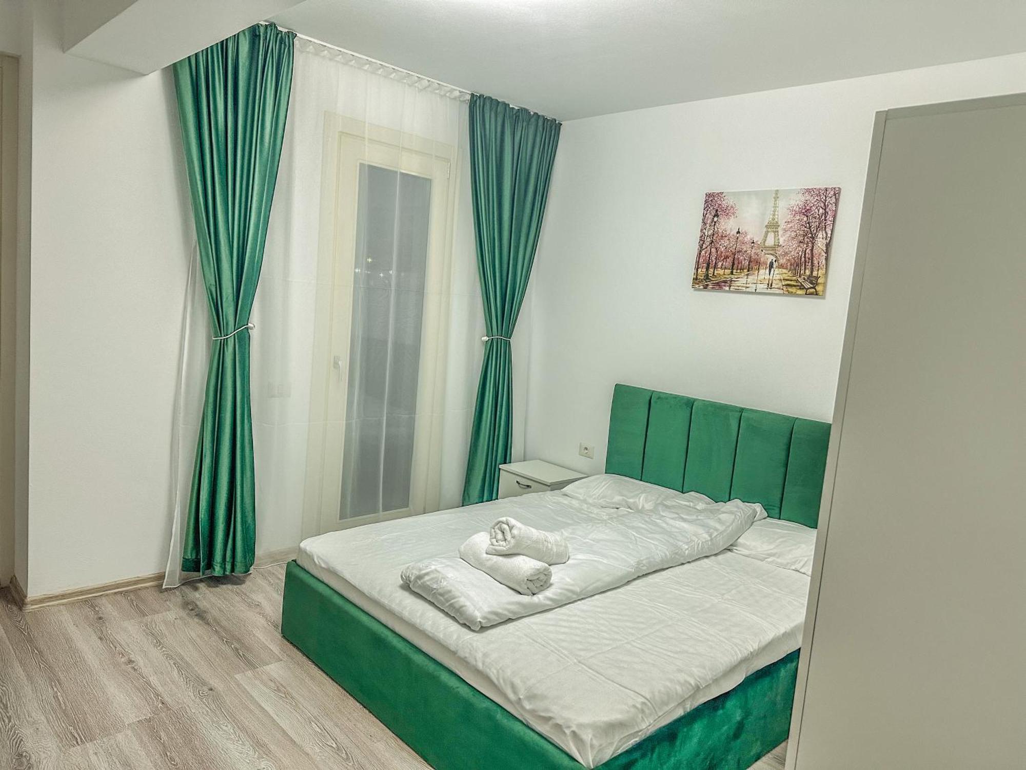 Апартаменты Luxury Bucovina Гура-Гуморулуй Экстерьер фото